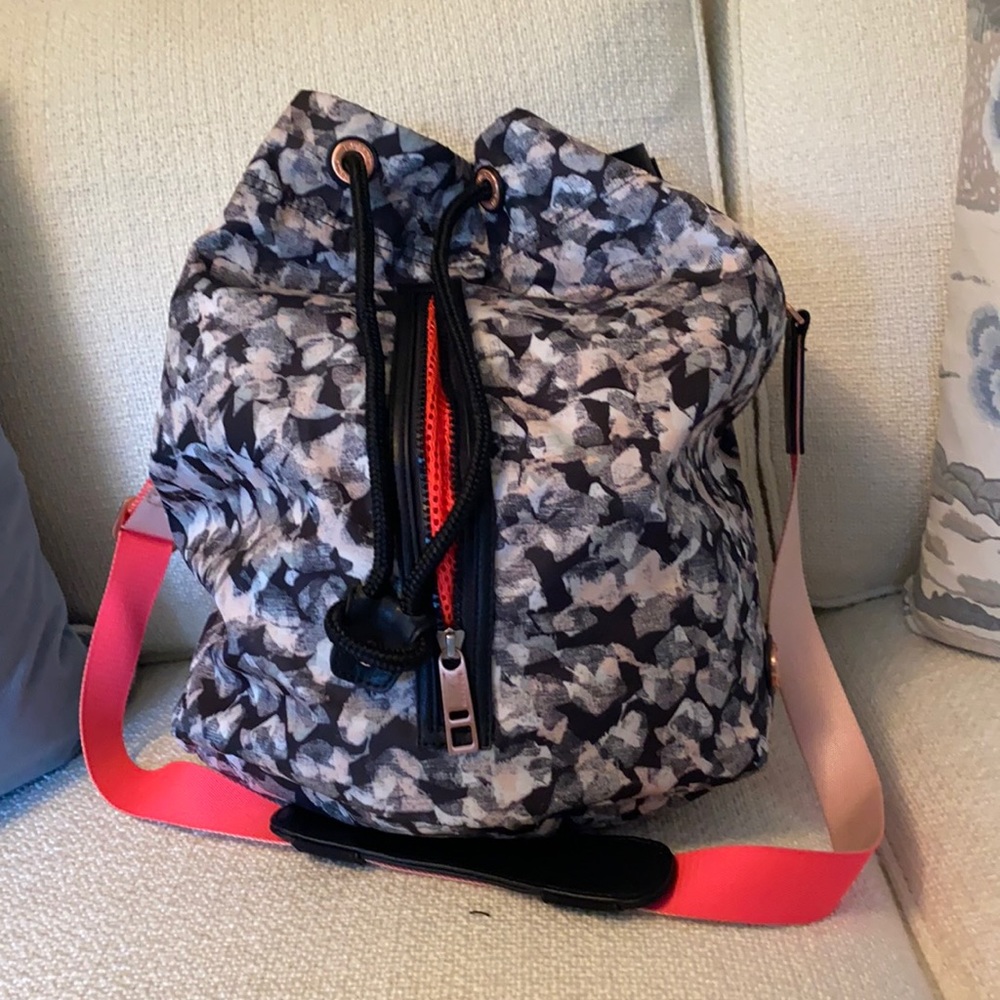 Lu Lu Lemon Work out/ gym bag